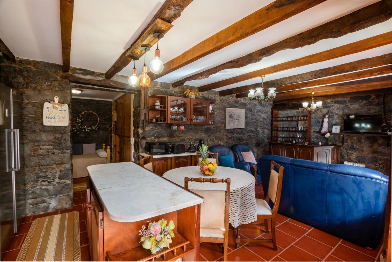 Apartment Stone House 